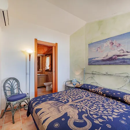 Costa Paradiso Resort 3*