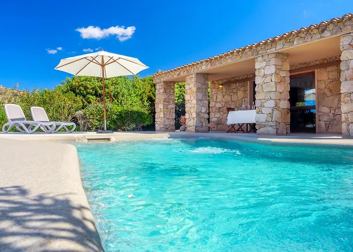 Costa Paradiso Resort 3*